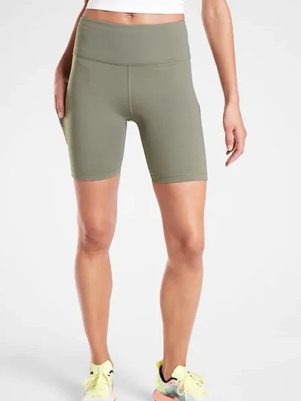 Athleta Ultimate Stash Pocket 7" Bike Shorts M Laurel Olive Green SuperSonic